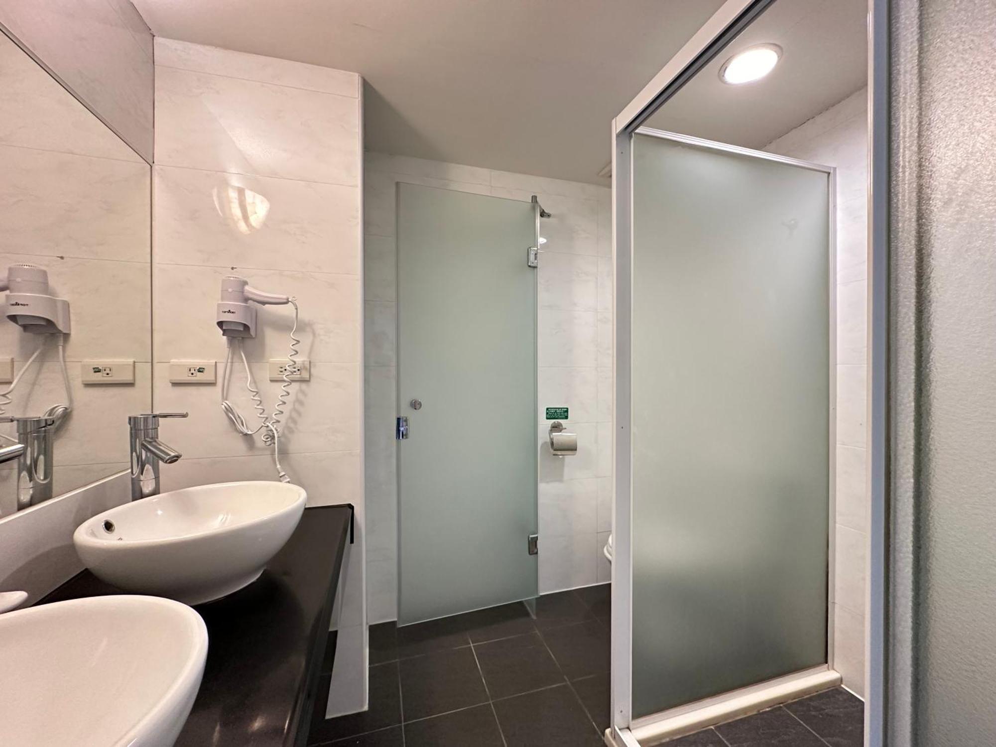 Chientan Youth Hotel Tajpej Kültér fotó